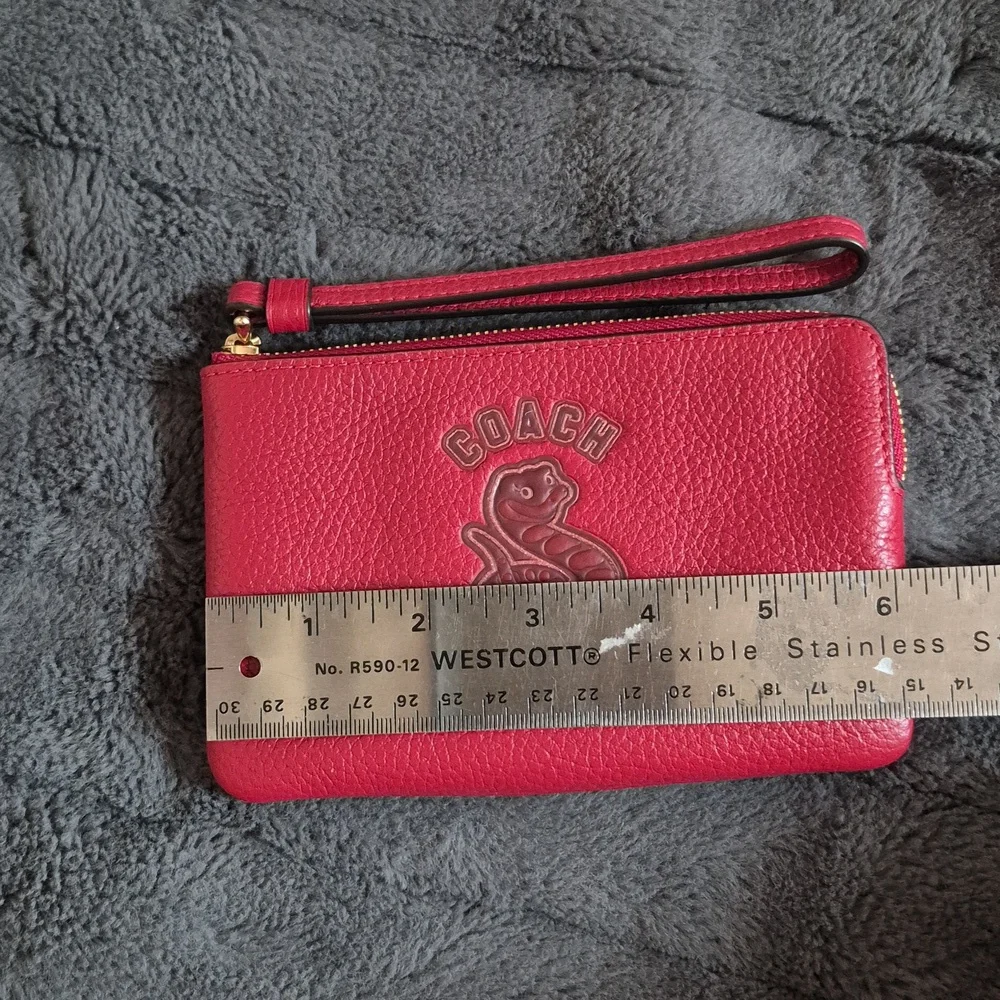 Coach Year Of The Snake Ruby Red Leather Corner Zip Wristlet, New With Tags - Picture 14 of 16